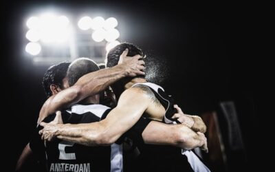 Team Amsterdam als groepswinnaar naar kwartfinale World Tour Final