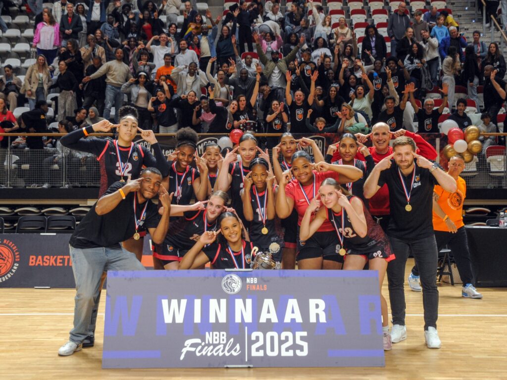 MBCA A'Veen wint landskampioenschap 2025 in V16-divisie