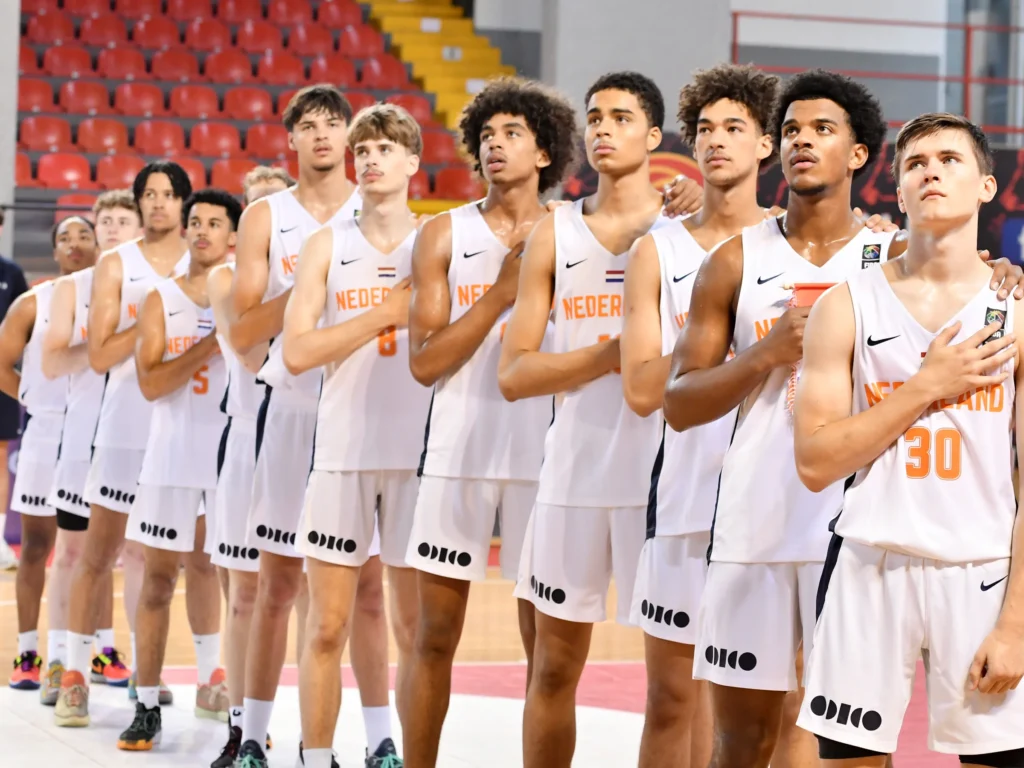 De Mannen U18 in actie tijdens Eurobasket 2024.