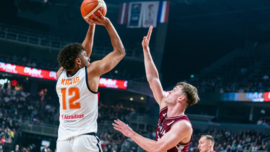 Yannick Kraag in actie tijdens Letland - Netherlands (november 2025)