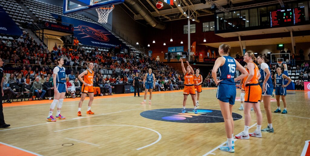 Vrije worp tijdens Nederland - Slovenië, november 2025