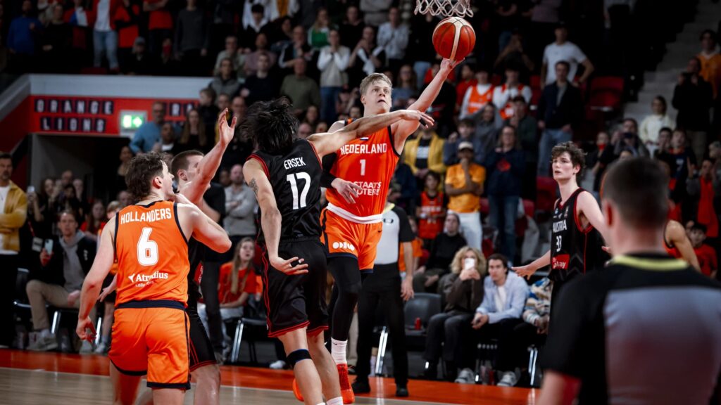 Keye van der Vuurst de Vries in actie tegen Oostenrijk (maart 2026).