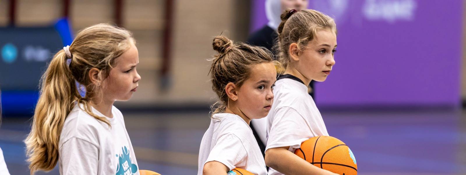She Got Game leert Amsterdamse meisjes basketballen