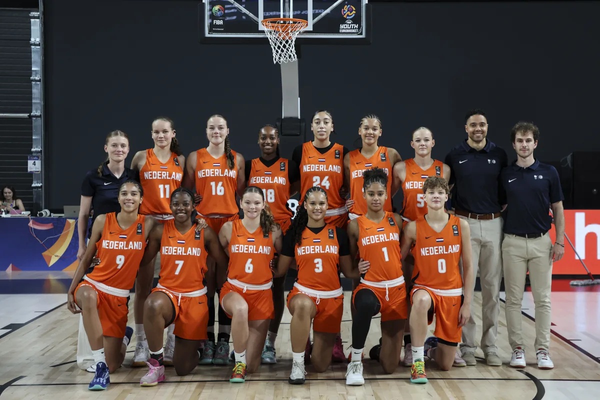 VU16-2025-teamfoto
