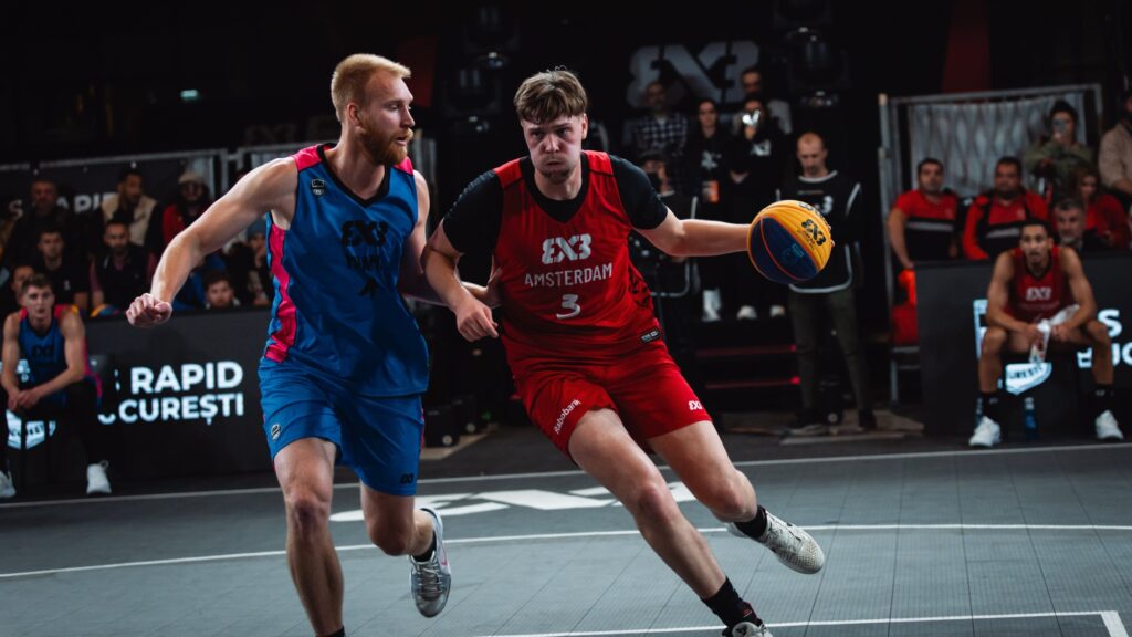 Daen van Tilborg in actie tijdens de World Tour Bucharest (november 2025)